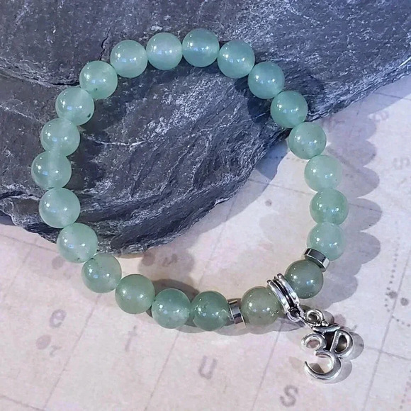 Om Aum Zen Mantra Green Aventurine Gemstone Stretch Bracelet - Picture 2 of 7